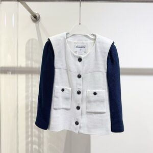 🚩steal authentic Chanel White and Blue Jacket